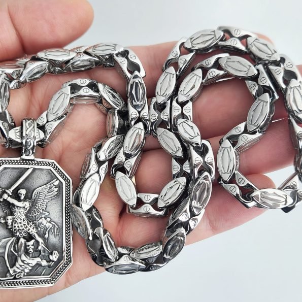 Cartier "White su Ikona"